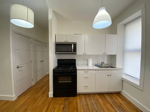 2nd image of 205 W 103rd St APT 1D