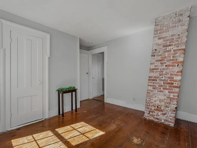22 W High St #2 — Photo 9