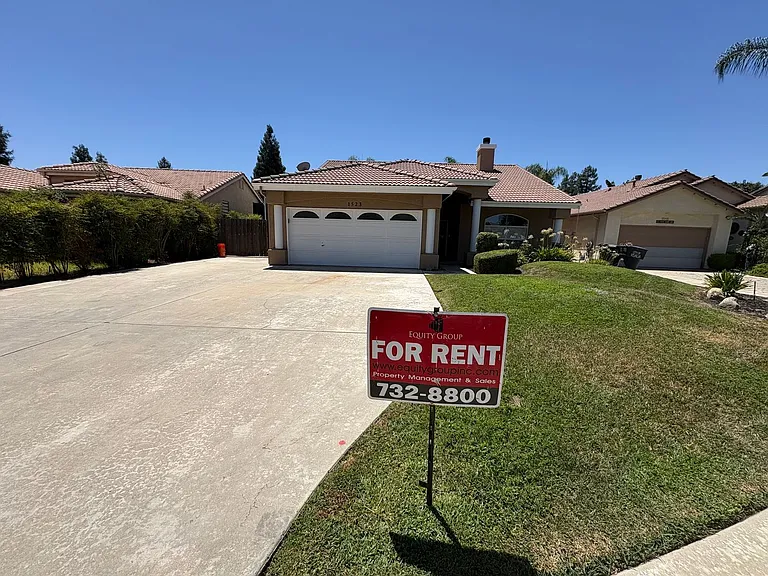 1523 E Monte Vista Ct — Photo 1