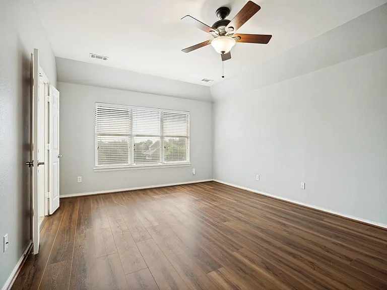 2737 Lynx Ln — Photo 15