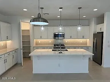 3 bed, 2.0 bath, 1504 sqft, $2,175 — Photo 4