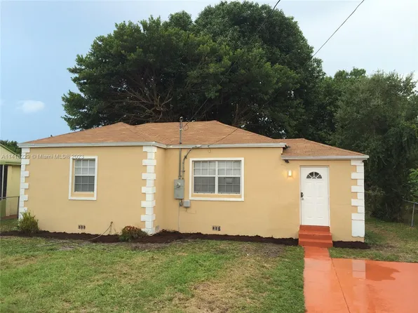 1946 NW 43rd St, Miami, FL 33142