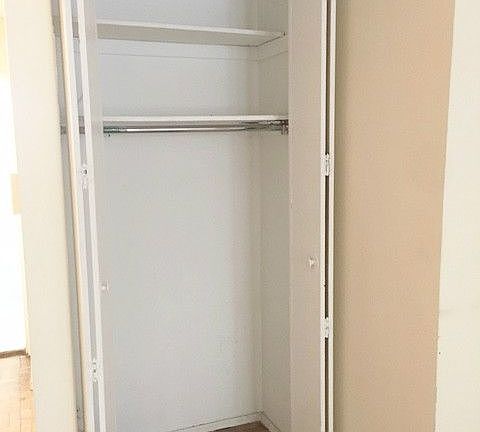 5th image of 324 E 35th St APT 1A