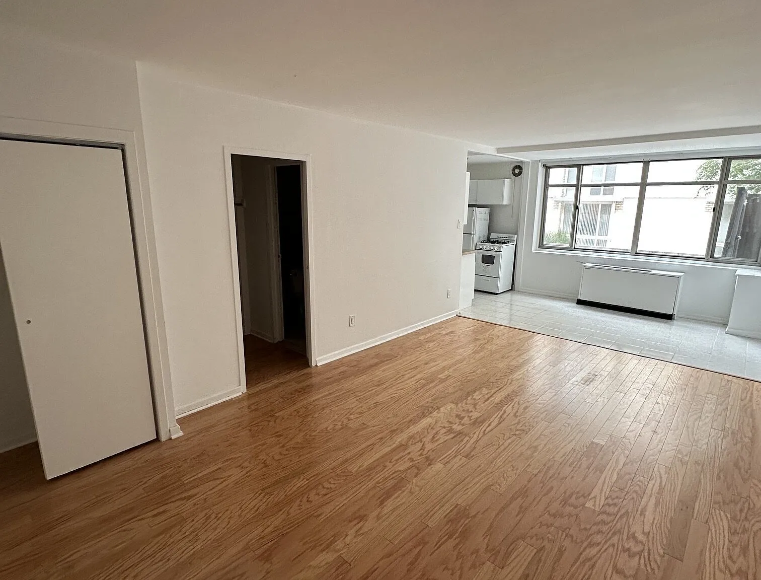 Bright and spacious studio apartment - Foggy Bottom ! — Photo 2