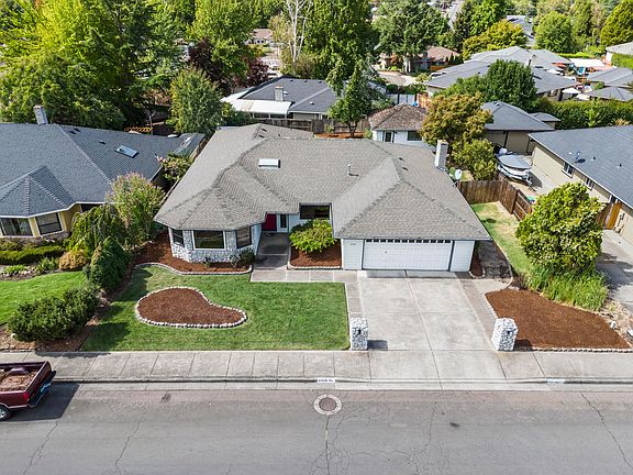 3rd image of 2325 Asher Dr