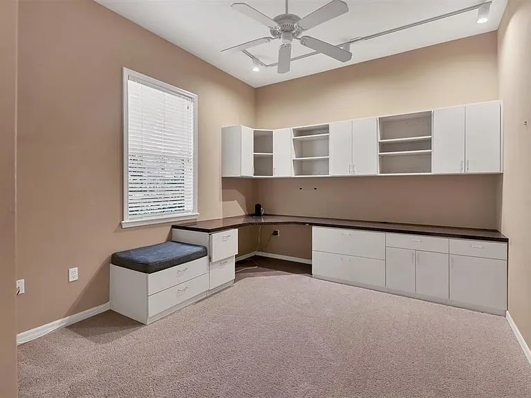 4920 Old Oakleaf Dr — Photo 27