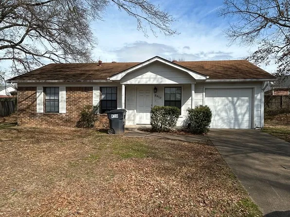 2213 S Hartford Cv, Russellville, AR 72802