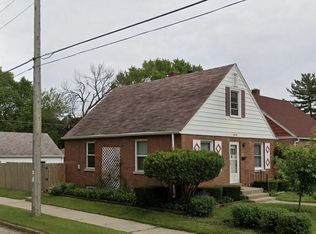 2313 Shoop St, Racine, WI 53404