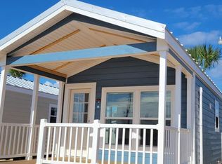 561 E Burleigh Blvd #TT62, Tavares, FL 32778