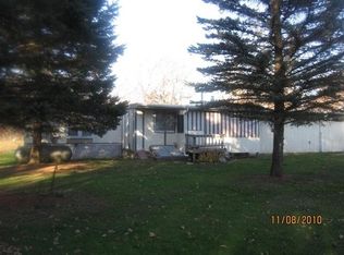W2076 Amherst Ln, Lyndon, WI 53944