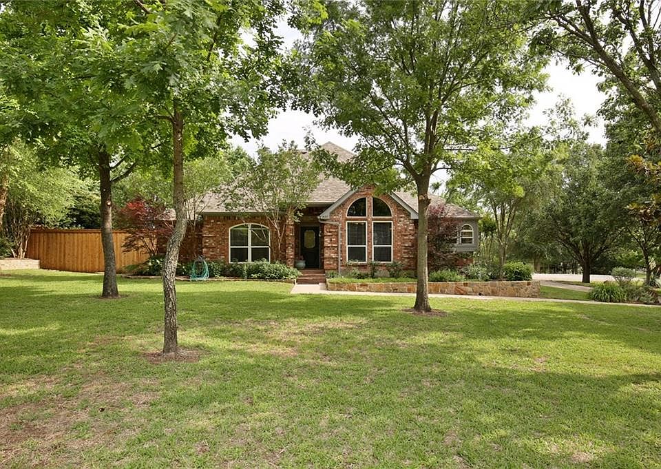 1st image of 1637 Treehouse Ln N