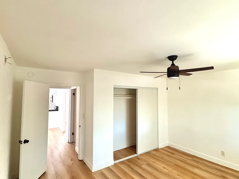 501 N Serrano Ave #F — Photo 4