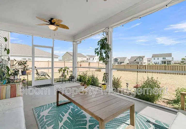 451 Carrara Dr — Photo 39
