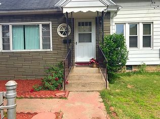 11 Mohegan Ct, Springfield, MA 01151