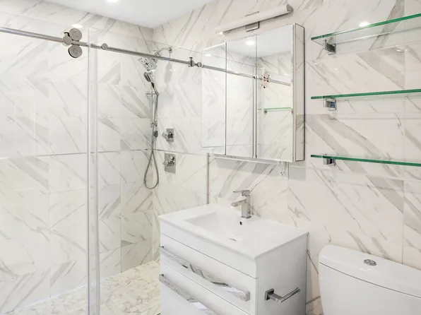 3041 Ocean Avenue image 4 of 17