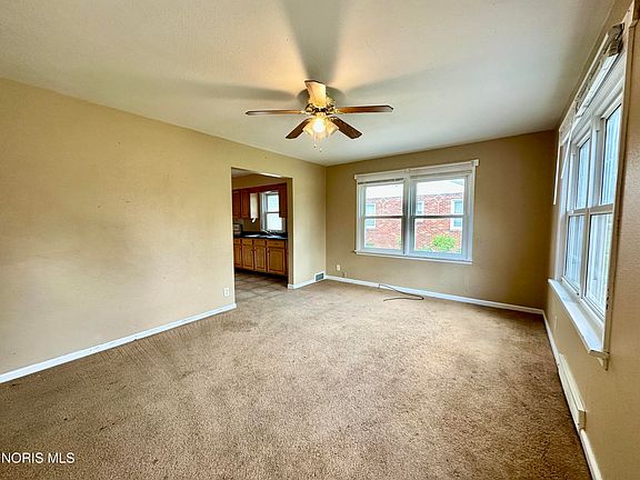 4th image of 142 Clifton Ave