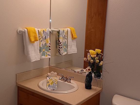 3rd image of 960 Golden Aspen Pl