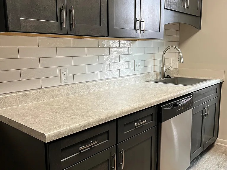 117 W New Castle St — Photo 5
