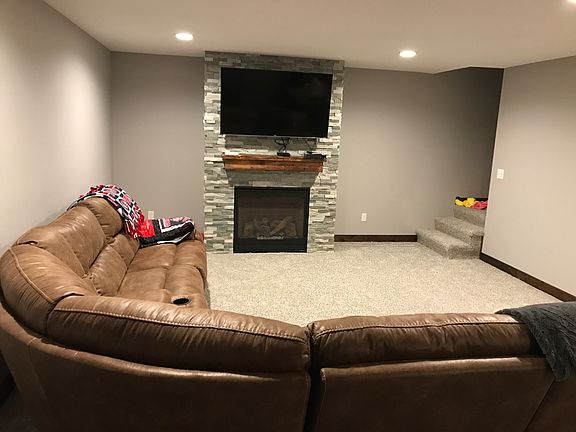 4th image of 809 Riverview Ln