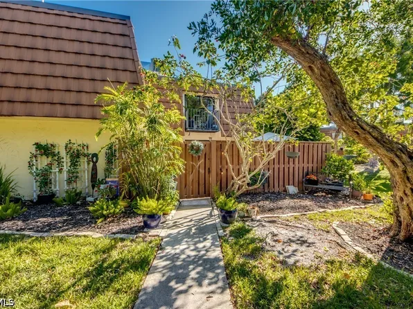 5213 Cedarbend Dr APT 4, Fort Myers, FL 33919