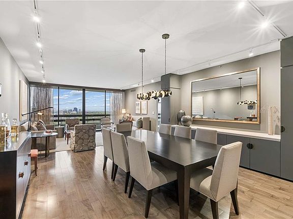 5th image of 2660 Peachtree Rd NW APT 28F