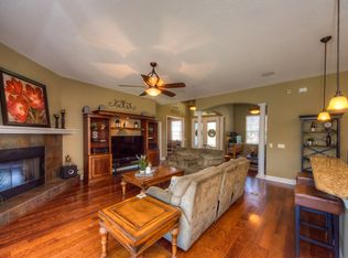 1112 Carriage Park Dr, Valrico, FL 33594