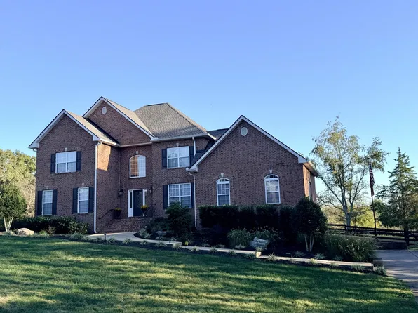 1031 Ridglea Dr, Burns, TN 37029