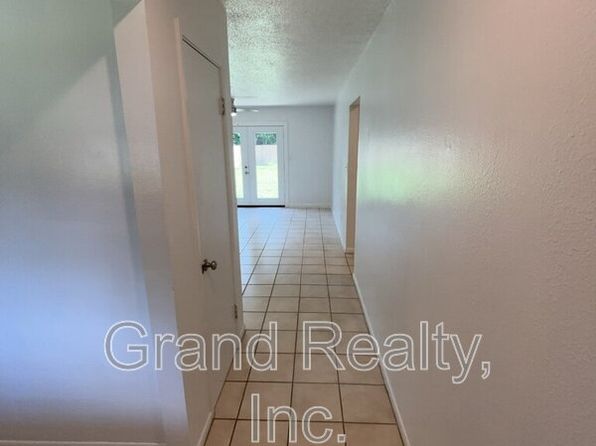4144 Charles Cir, Pace, FL 32571