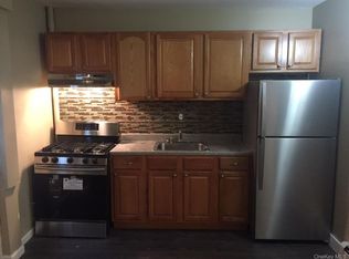 36 Cooper St, Babylon, NY 11702