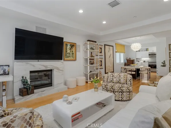 11952 Montana Ave APT 203, Los Angeles, CA 90049