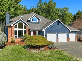 26038 SE 38th St, Issaquah, WA 98029