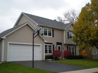 1857 Princeton Cir, Naperville, IL 60565
