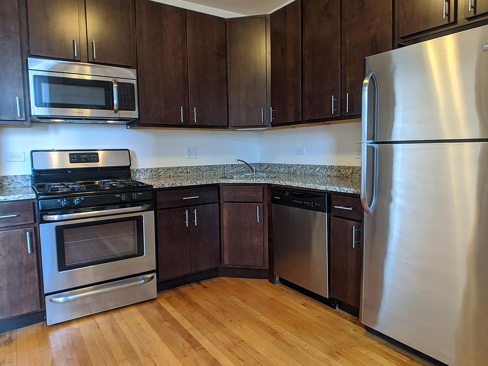1st image of 2855 N Hamlin Ave #3S