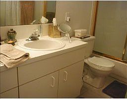 5th image of 4047 Eastridge Dr