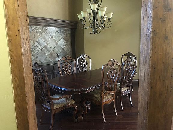 4th image of 19820 Oakshire Dr