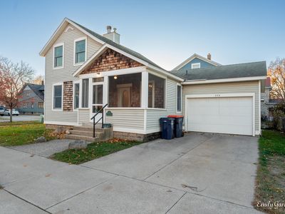 336 College Ave, Holland, MI, 49423