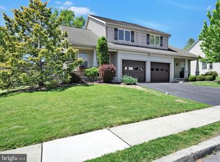 51 Eagle Dr, Ephrata, PA 17522