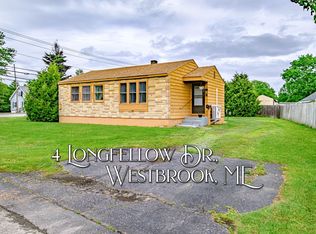 4 Longfellow Dr, Westbrook, ME 04092