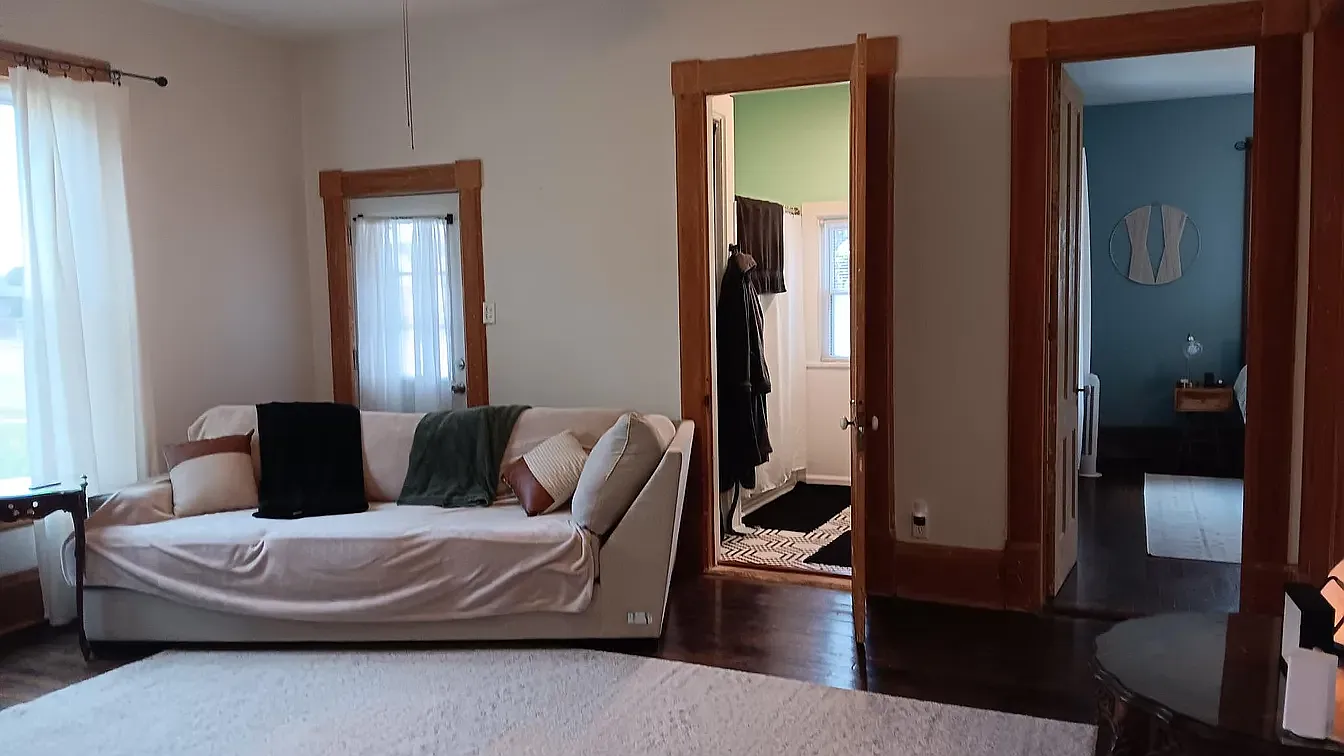 2 bed, 1200 sqft, $1,695 — Photo 2