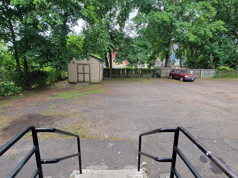 162 Bassett St #3 — Photo 15