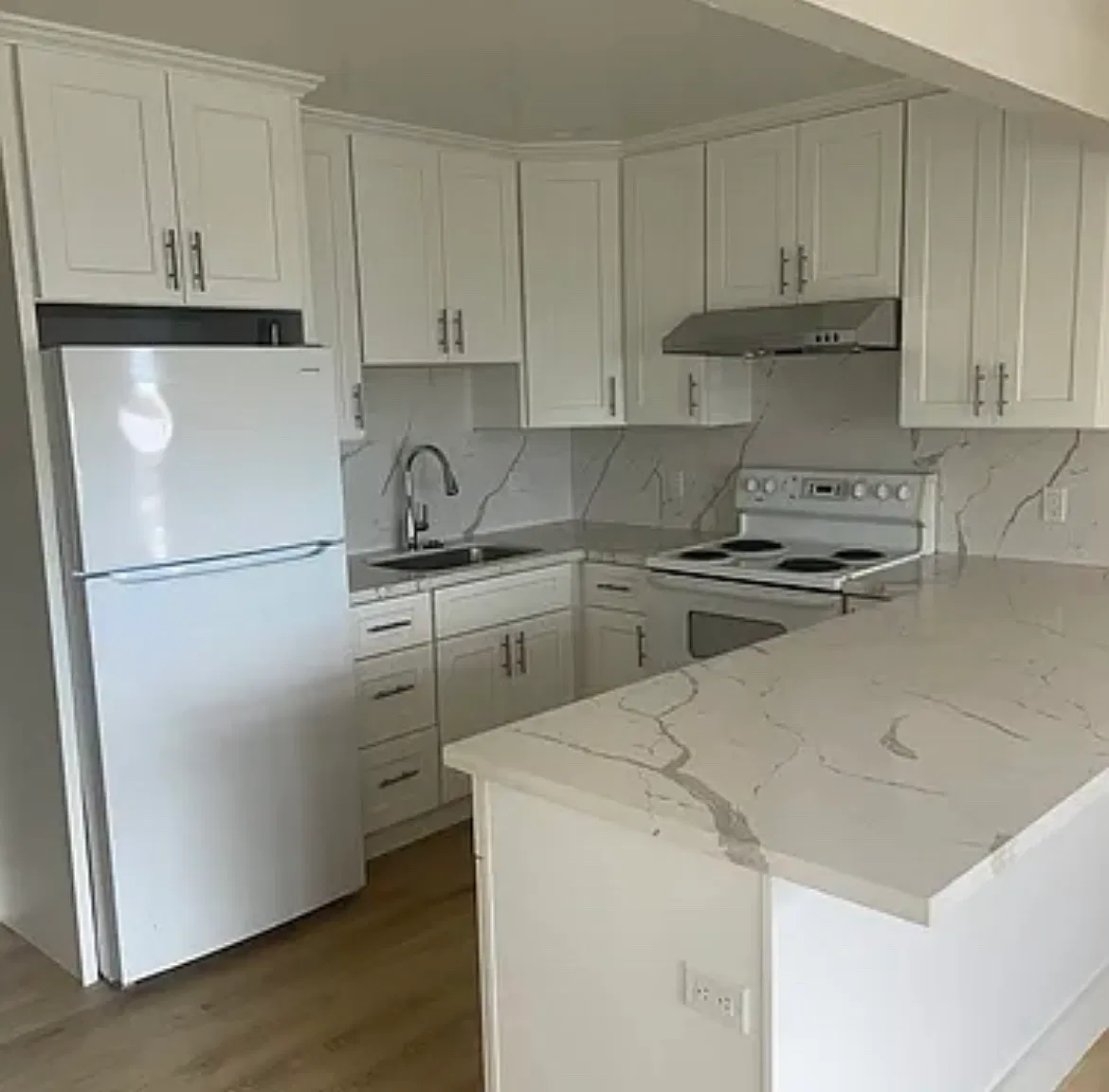 841 Solano Ave — Photo 2