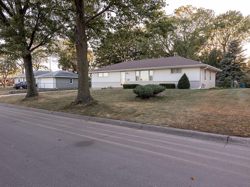 1st image of 7732 Thomas Ave S