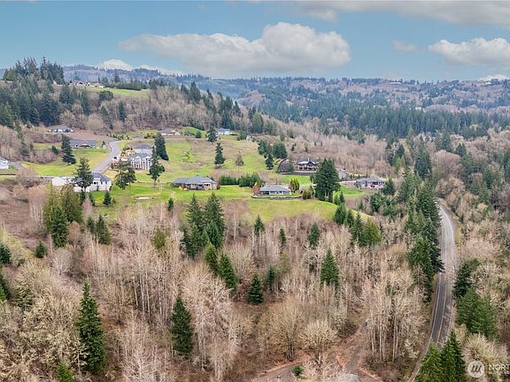 5th image of 318 Martins Bluff Road