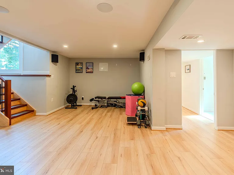 942 N McKinley Rd — Photo 45