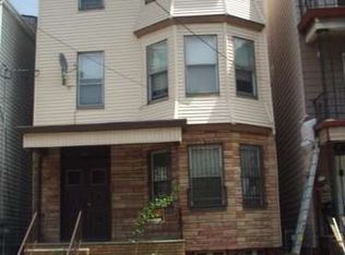 310 21st St, Irvington, NJ 07111