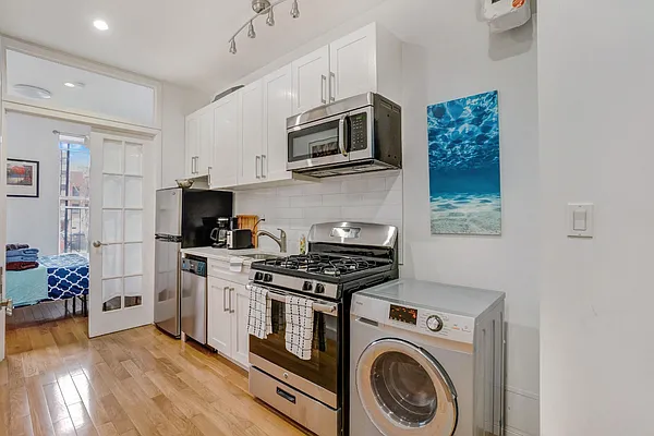 Rented by R New York | media 20