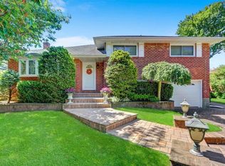 32 Hicks Ave, Syosset, NY 11791