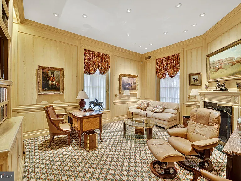 2310 Kalorama Rd NW — Photo 34