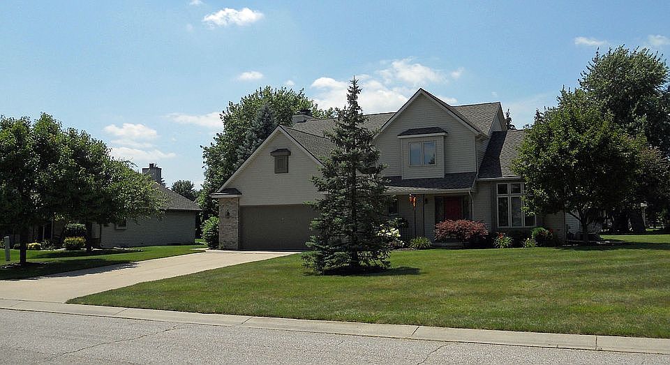 2nd image of 4273 Woodview Dr E