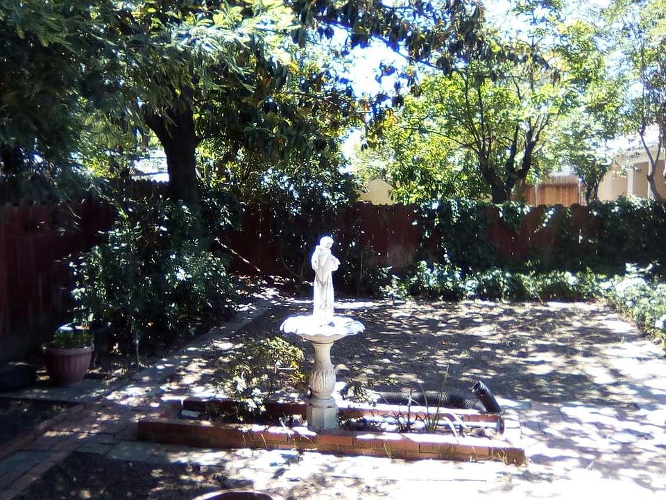 2nd image of 1552 Picardy Dr